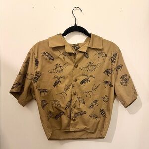 Short-Sleeve Button-Up Shirt with Insect Print